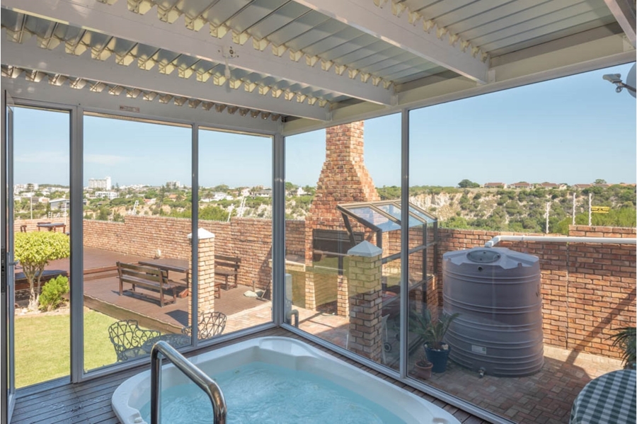 6 Bedroom Property for Sale in Humerail Eastern Cape